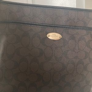 Coach signature c crossbody purse